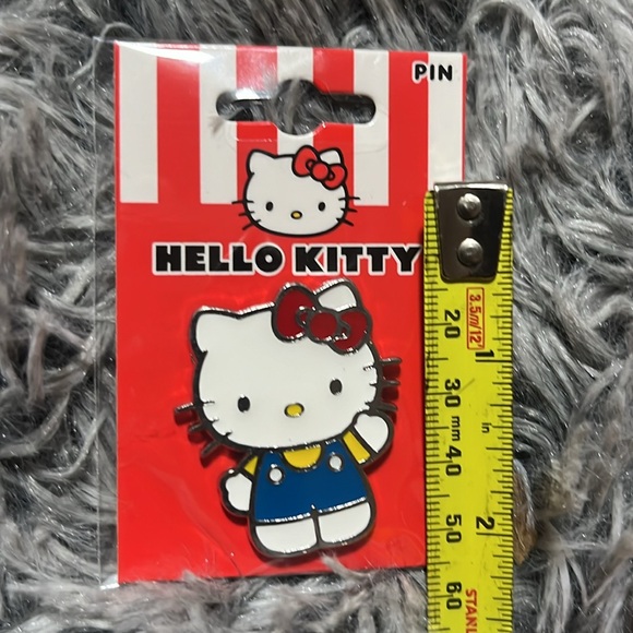 Sweet Hello Kitty push pin by Sanrio - Picture 3 of 3